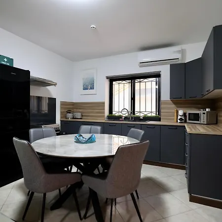 St Julians Terrace Hideaway Podium *